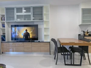 Livingroom dining table